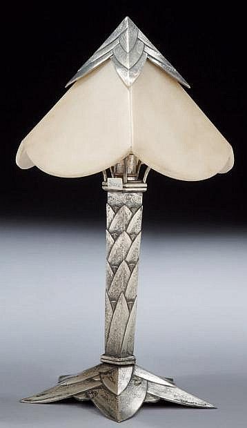 Art Deco Silvered Bronze and Alabaster Lamp. | Art nouveau lampor