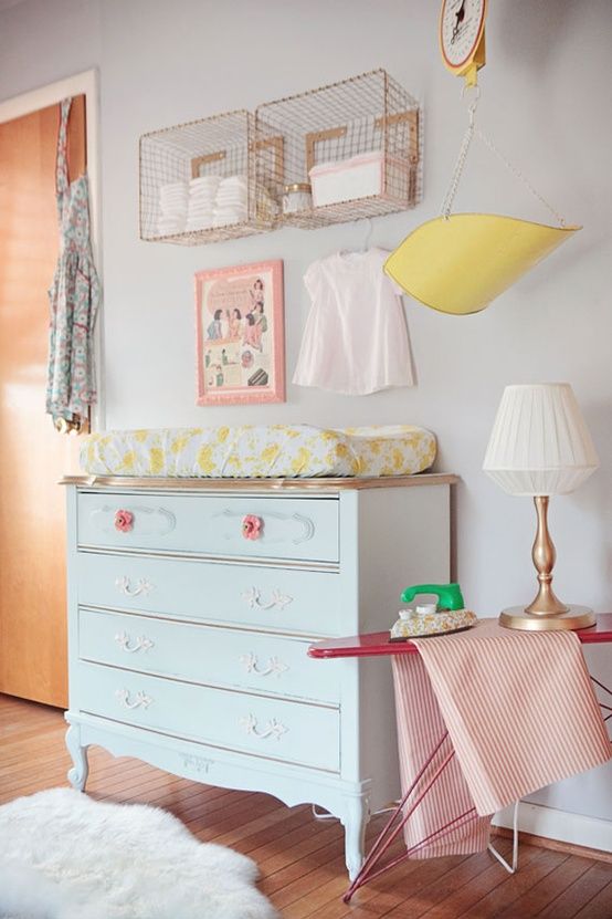 Cute idea for storing diapers | Skötbord | Spearmint baby, Nursery
