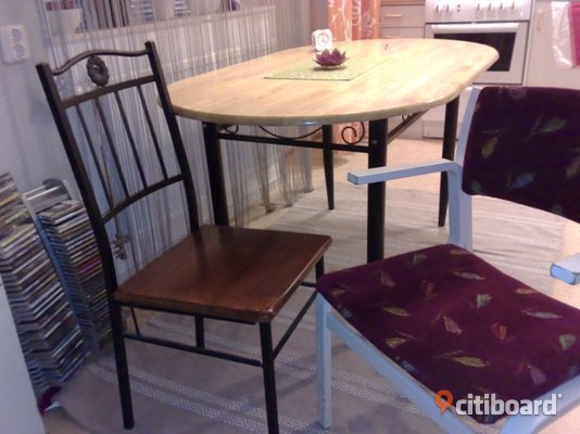 citiboard.se - Matbord, köksbord, stol till höger kvar (svart stol såld)