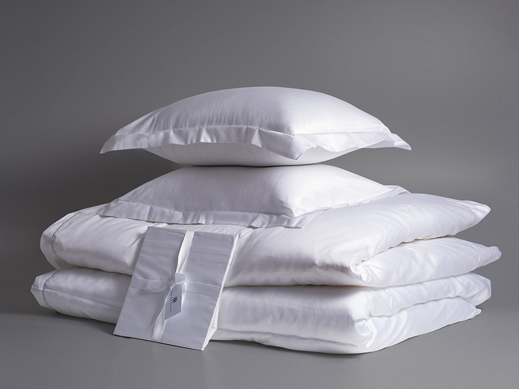 Sängkläder i satin, 100% egyptisk bomull - The White Plot