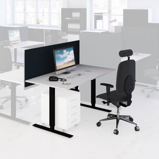 Kontorsmöbler bestående av Höj & sänkbart bord + Ergonomisk stol