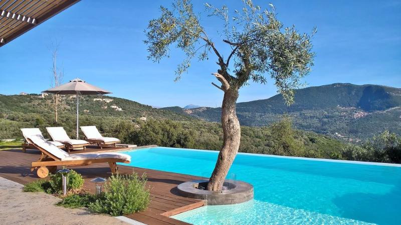 Luxury spacious villa with private pool,next to our own winery