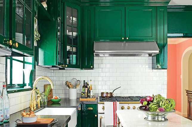 Mid Century Modern Kitchen gröna skåp