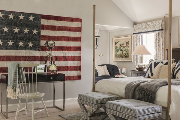 överdimensionerad amerikansk flagg inredning sovrum design