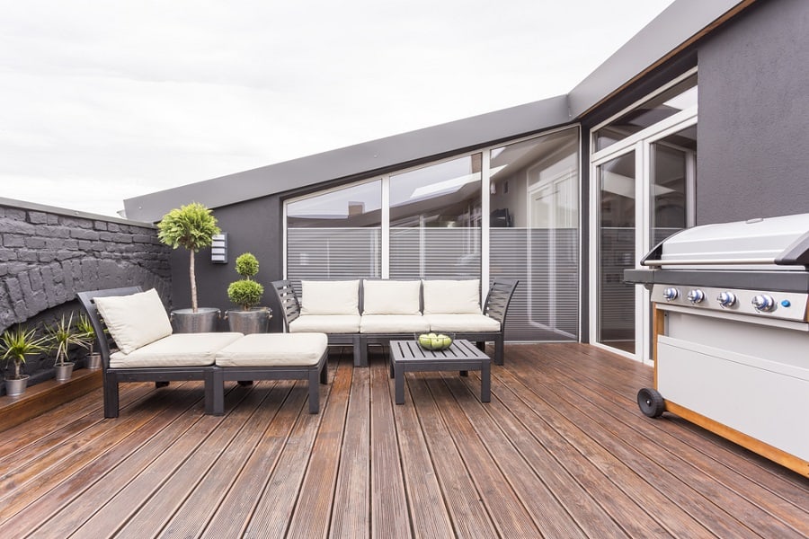 Dachterrasse mit Holzdeck 