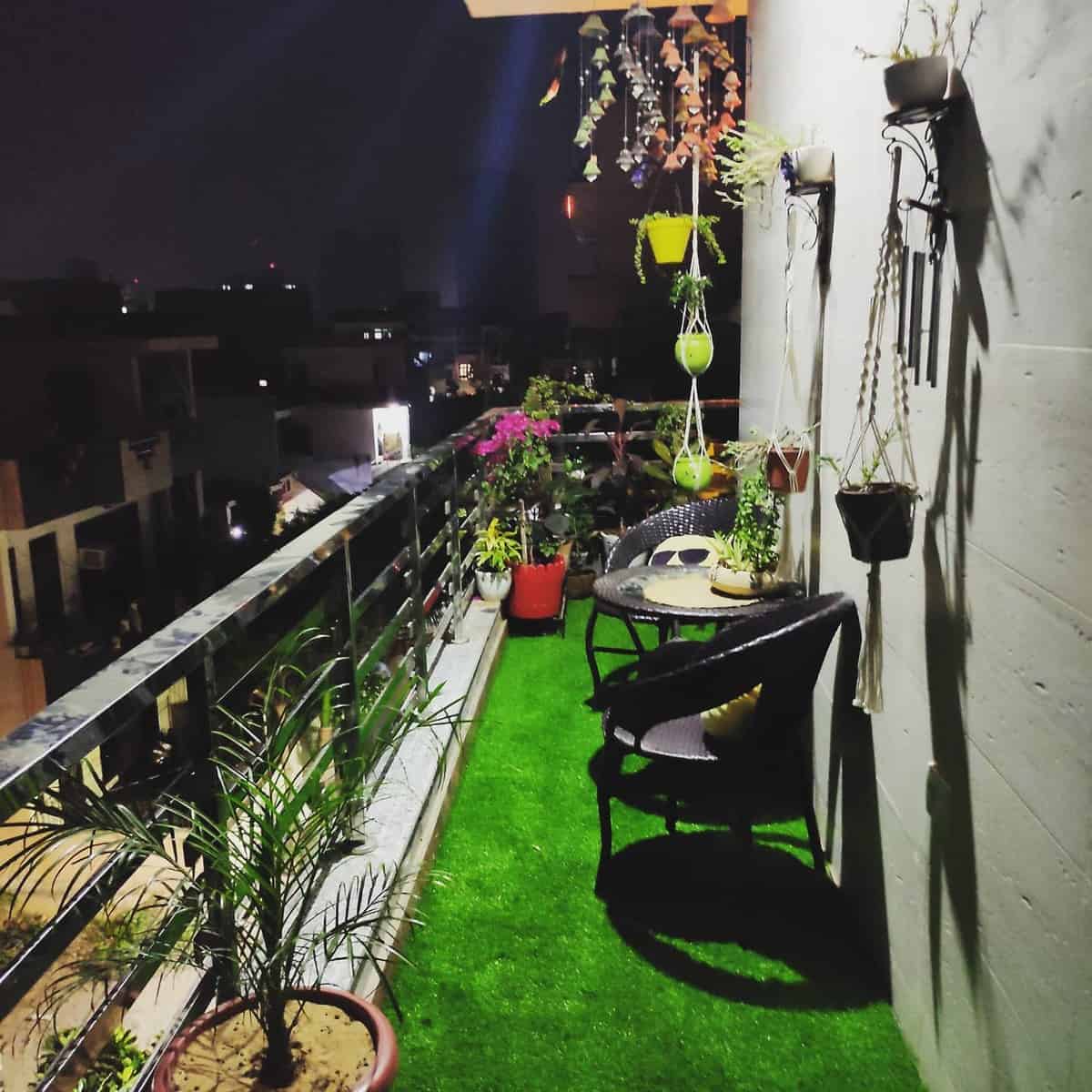 Schmale Balkon -Terrasse 