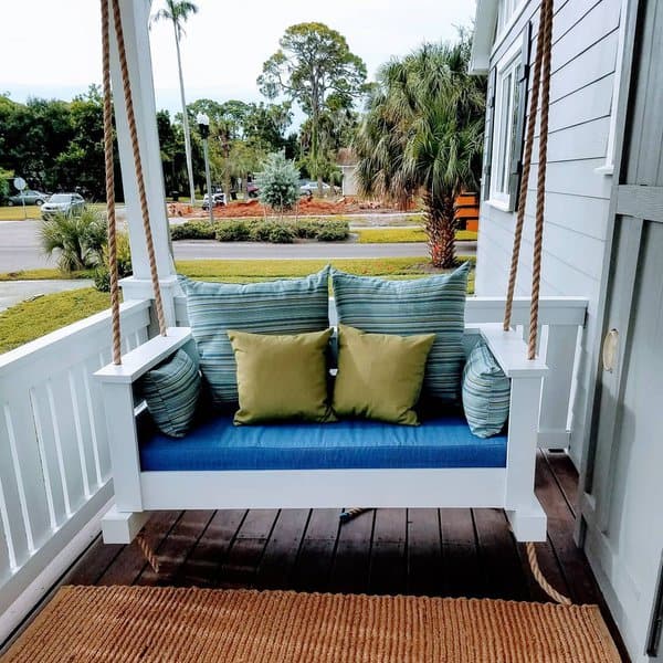 small-porch-porch-swing-image-1